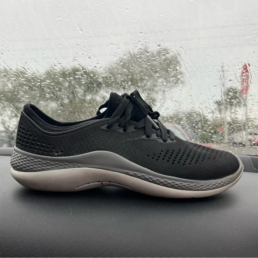 Crocs Literide Pacer Lace Up Black Womens shoes Sz 9
